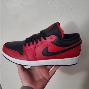 Jordan 1 Low 4y